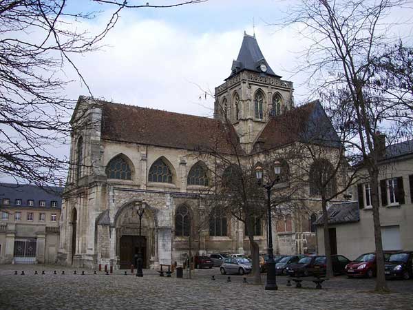 Iglesia de Saint Taurin